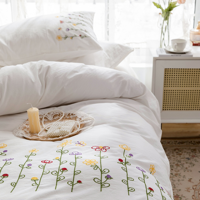 Комплект пододеяльников с выши – обзор и цена Embroidery Quilt Cover