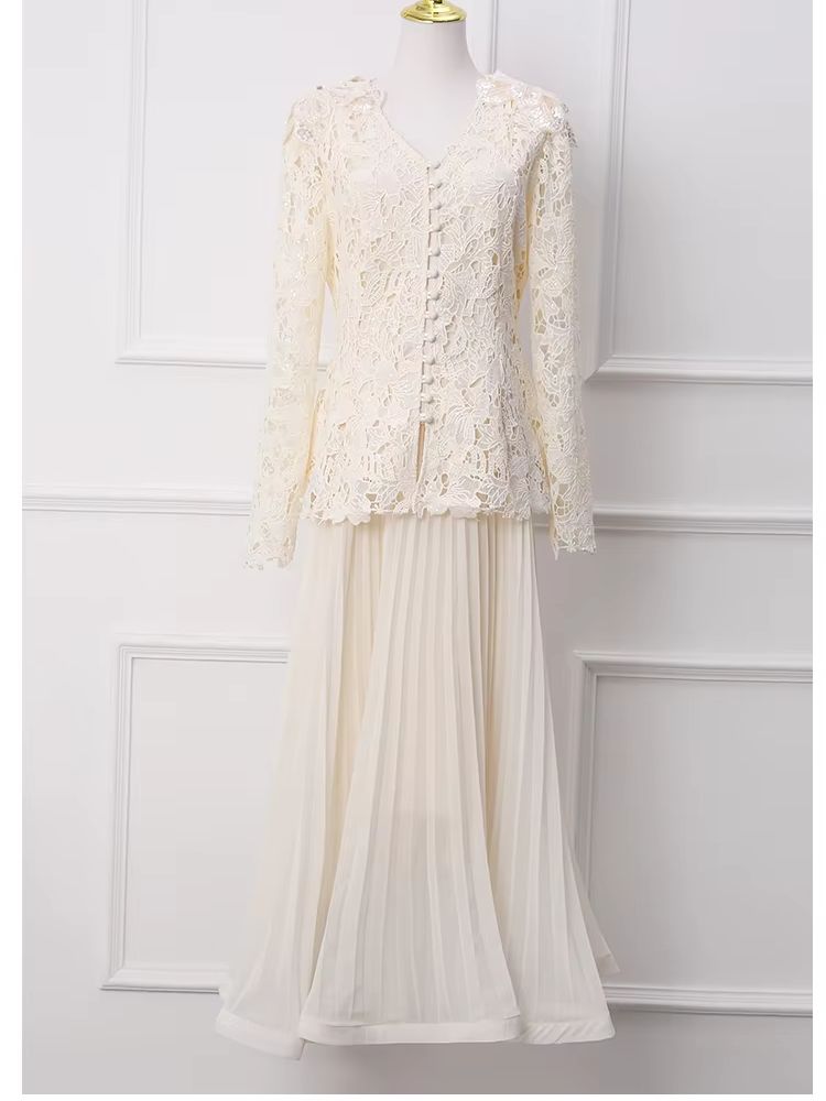 Женский бордовый кружевной ком – обзор и цена Embroidery In The Piece