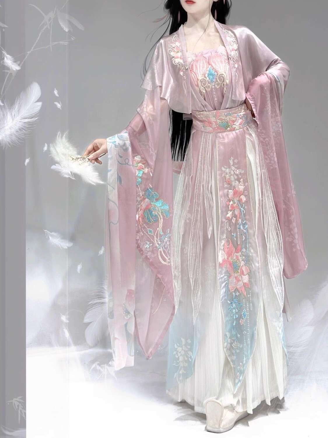 Новый Hanfu Wei Jinfeng, тяжел – обзор и цена Embroidery In The Piece