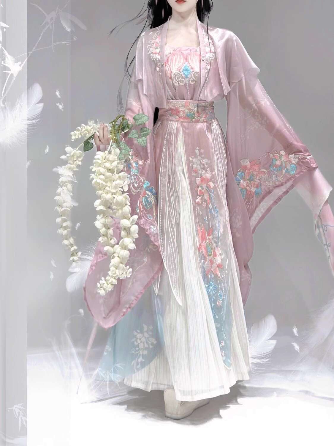 Новый Hanfu Wei Jinfeng, тяжел – обзор и цена Embroidery In The Piece